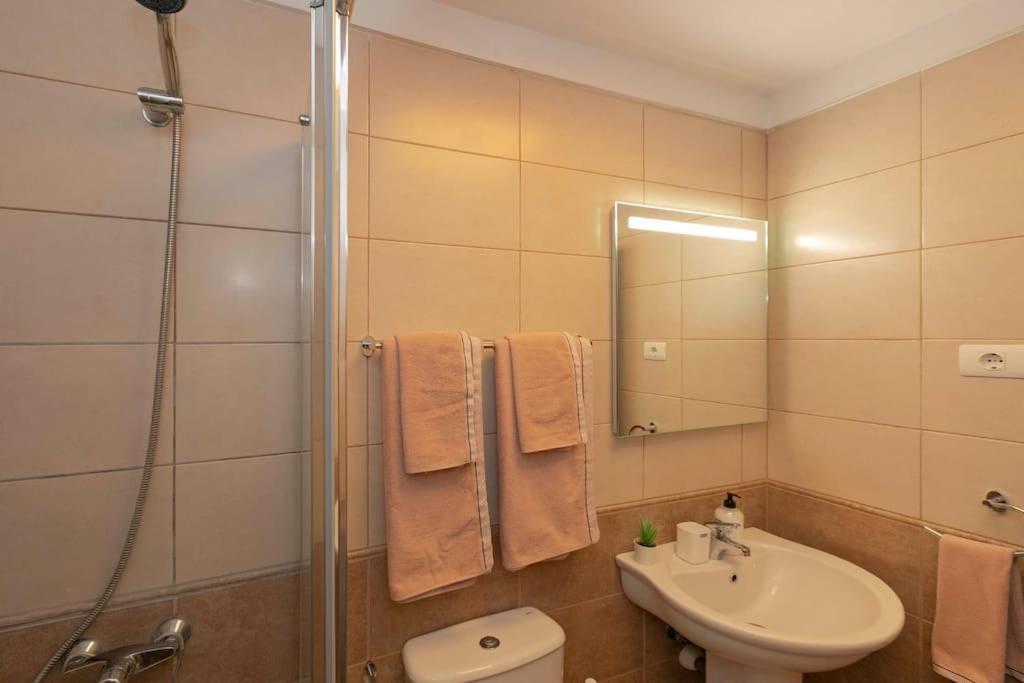 Lovely Spacious Apartment In San Isidro  Kültér fotó